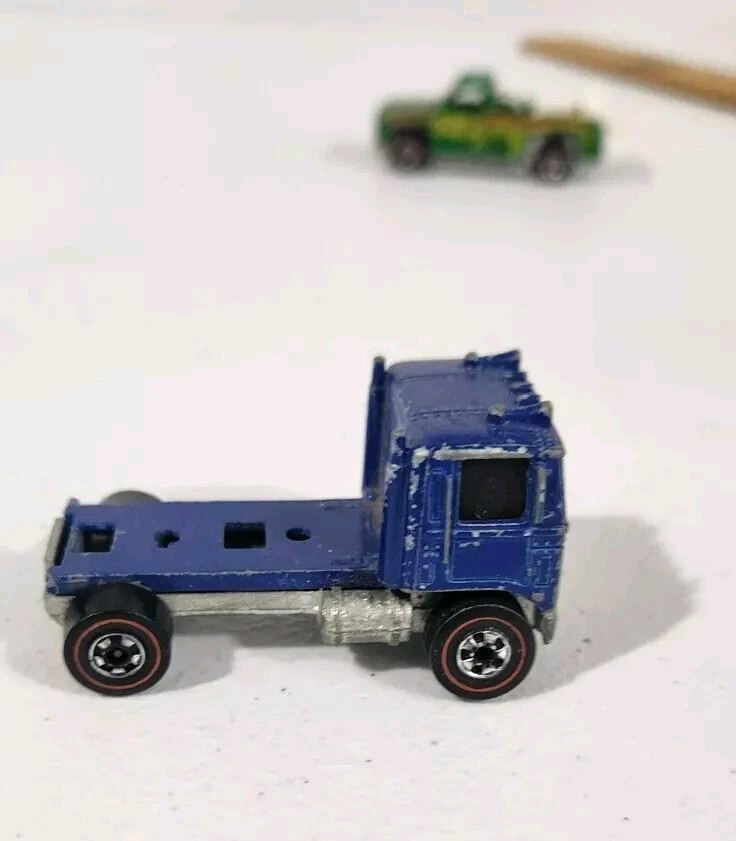 De colección Hot Wheel Red Line 1974 Green Backwood Dragon Pick Up y 1973 Blue Semi Truck Foto 4 de 4