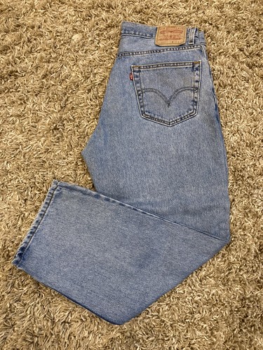 Levis 550 Relaxed Fit Light Wash Denim 