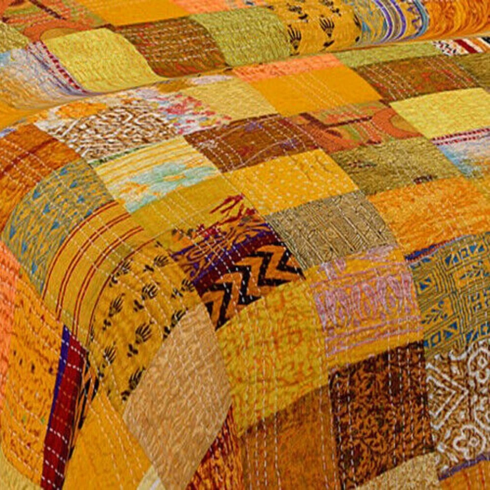 Kantha de seda amarilla retazos bohemios indios hechos a mano cama vintage Kantha Ralli Foto 2 de 4