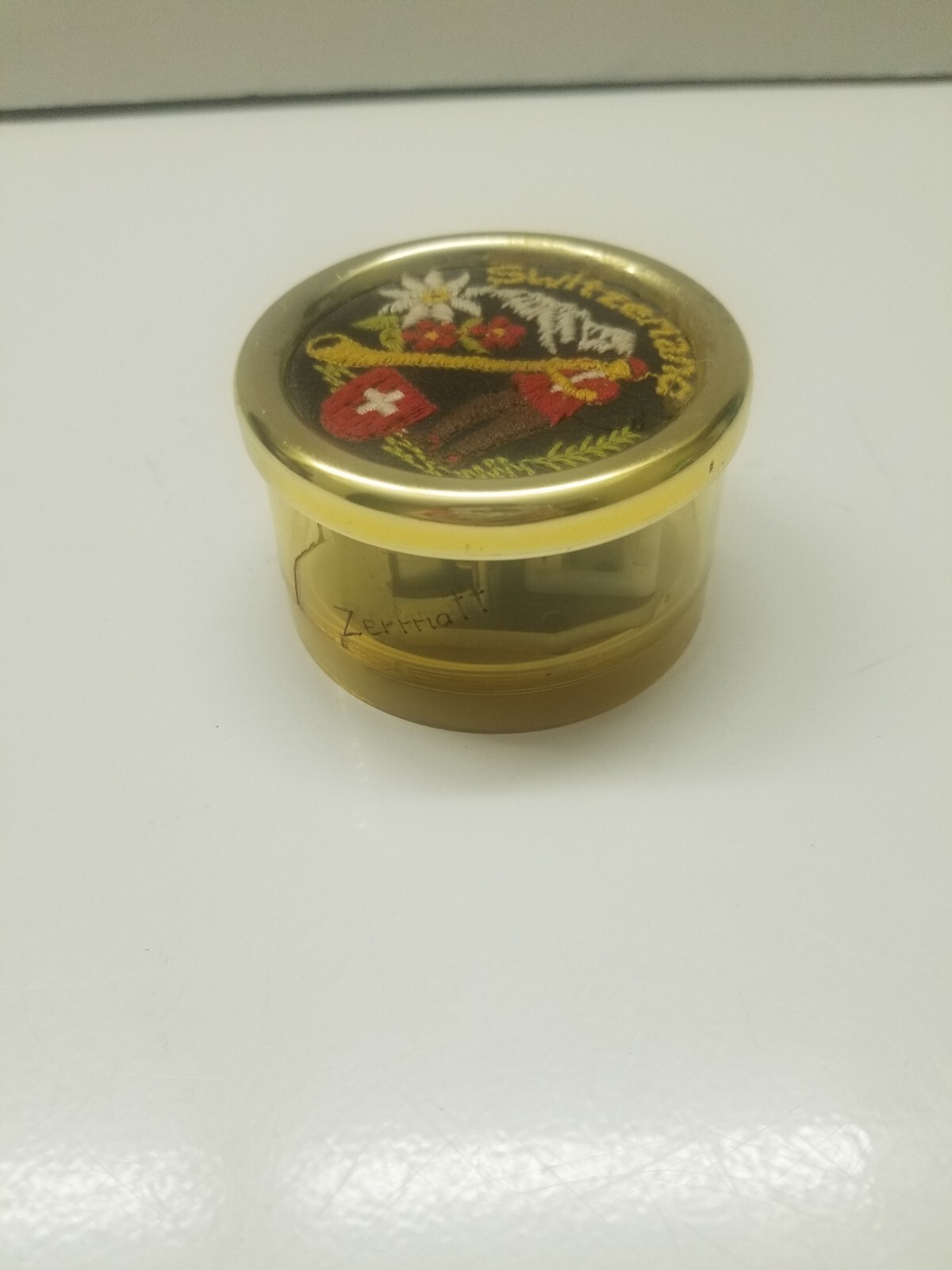 Picture 2 of 4