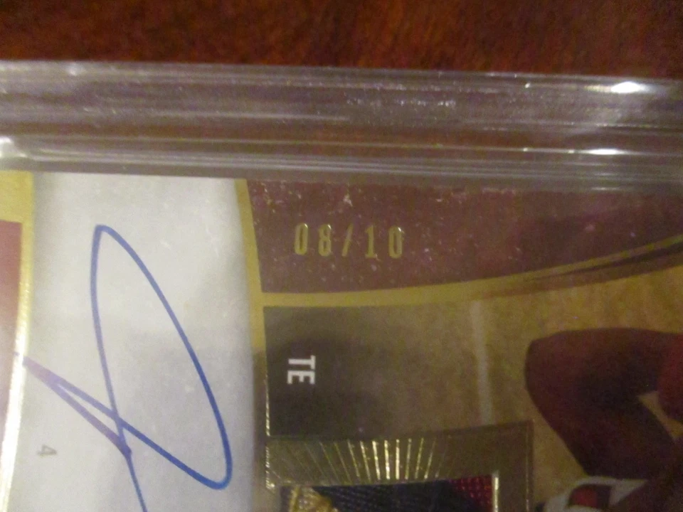 2006 Upper Deck Exquisite Collection Vernon Davis #ESSVD**RPA**8/10**NM-MT AUTO - Image 3 of 4