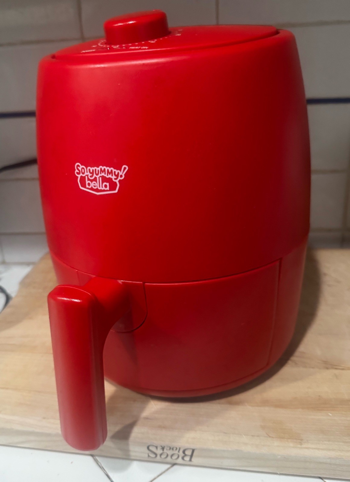 So Yummy by bella 2.0QT Air Fryer 2 qt model 9802 mini red