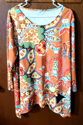Colorful Ladies Top Asymmetrical Hem Loose Fit - Beautiful - 2XL - NWOT