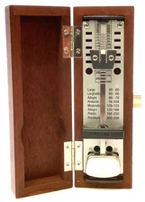 WITTNER Super Mini Wood Metronome Brown