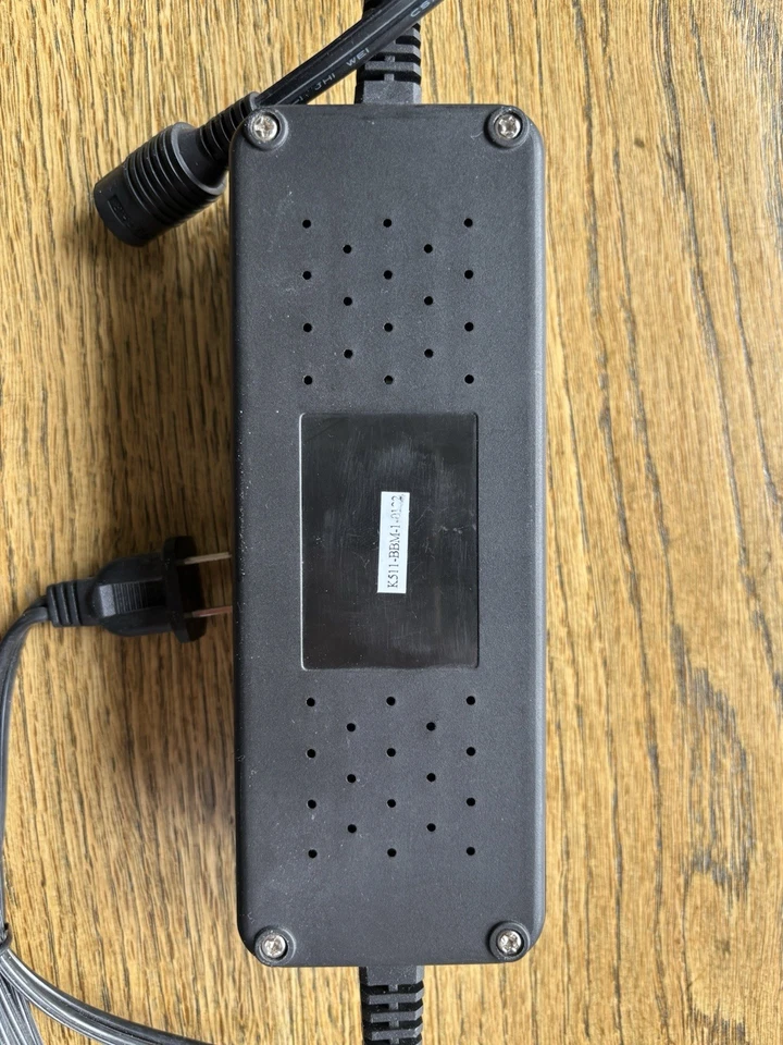 Lot of Five (5) Humanscale Task Lamps - Image 4 of 4