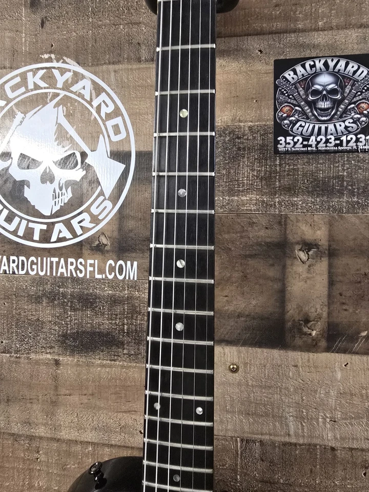 Gibson Black Knight 1984 con Kahler. Lotes de mojo 100 % originales con estuche Foto 4 de 4