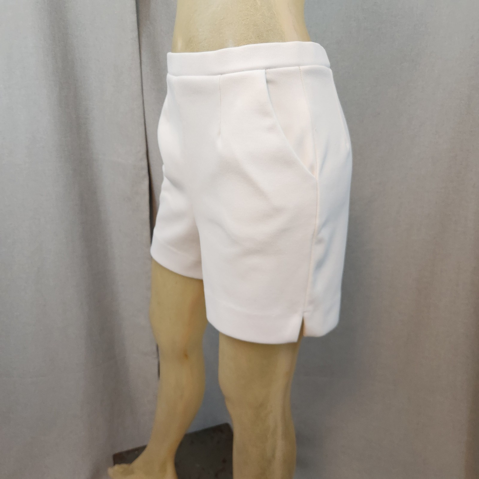 Vintage Lacoste Solid White Flat Front Casual Ber… - image 4