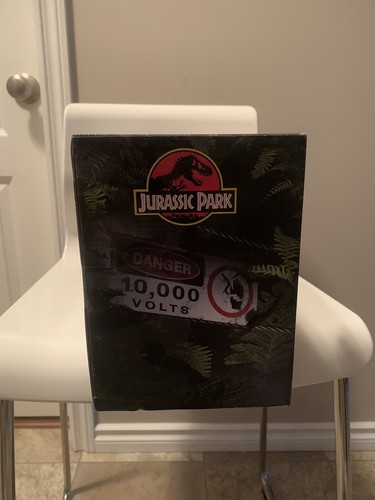 Transformers Collaboration: Jurassic Park Mash-Up TYRANNOCON REX & AUTOBOT JP93 - Picture 4 of 4