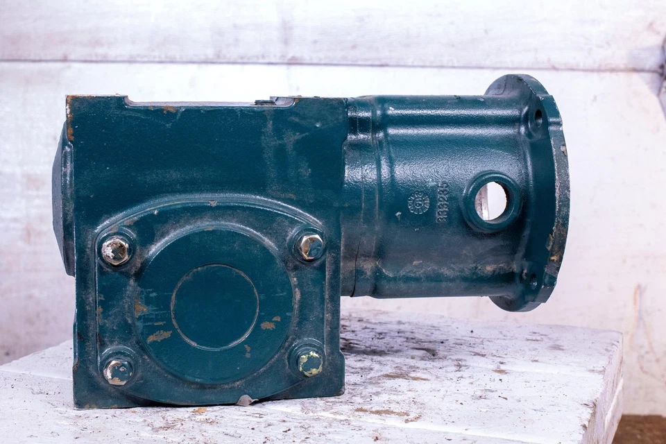 Dodge Tigear-2 23A25R56 Right Angle Worm Gear Reducer - Image 4 of 4