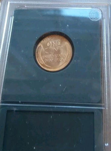 1946 D RED CENT Lincoln Wheat Penny Super Clean Guardhouse Holder Free Post - Picture 3 of 5