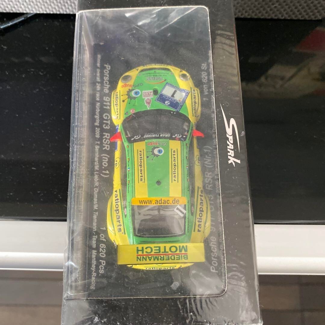 1/43 Spark Manthey Racing Porsche 911 GT3 RSR 2009 #1 Yellow Green