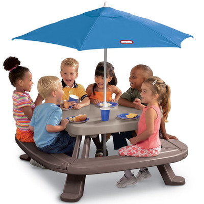 Little Tikes Outdoor Fold 'N Store Kids Picnic Table Toy with Market Umbrella, M