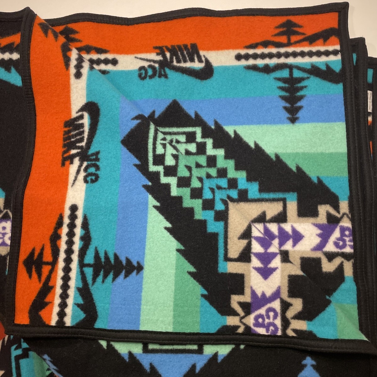 Nike ACG x Pendleton Wool Southwestern Aztec Navajo Style Pattern