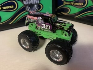 hot wheels monster jam grave digger 30th anniversary