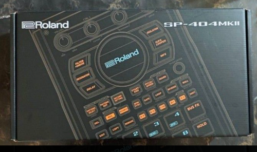 ROLAND SP-404MKII Sampler Effector, Beatmaking Machine, Japan limited - Bild 1 von 2