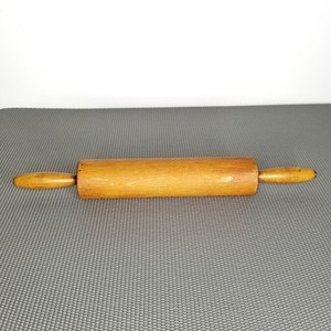Vintage Thorpe Rolling Pin Co. Cheshire Conn. Wood Rolling Pin 18" w/ Bearings
