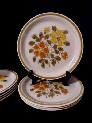 WILD FLOWERS STONEWARE buying (4) 10.5'' DINNER PLATES Vintage Japan