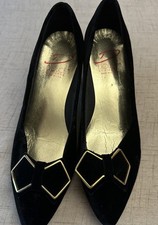 Dolce by Pierre USA Black Velvet Fabric Fancy Pump Heels Sz 8M Gold Trim Vintage