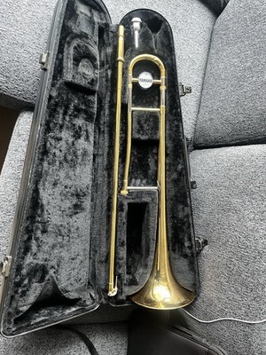 Yamaha YSL 200AD Advantage Tenor Gold Trombone with Mouthpiece and Hard Case