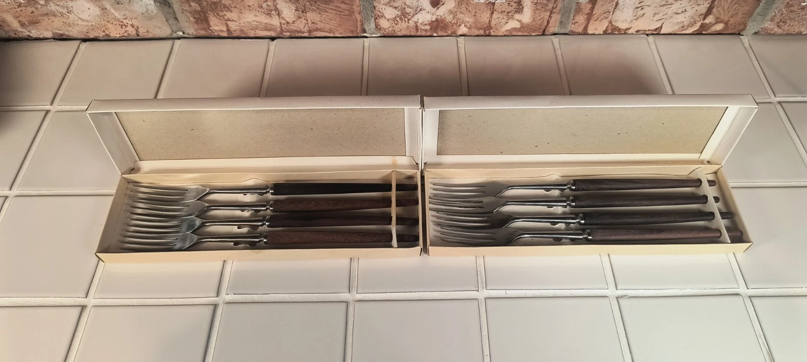 2 4 PC SETS OF GOURMET INTERNATIONAL FONDUE FORKS WOOD HANDLE STAINLESS 3 PRONG