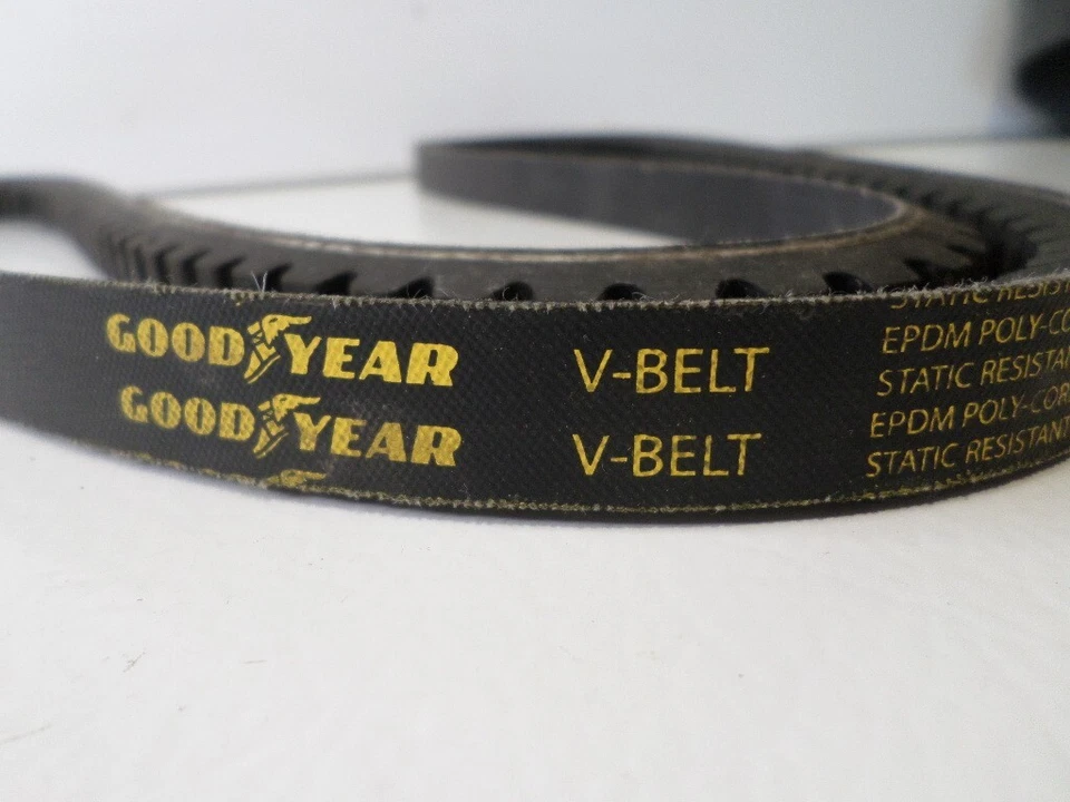 Goodyear V-Belt 22534 22/32" ancho, 53,4" largo Freightliner FLT086 Foto 4 de 4