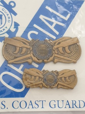 2 ORIGINAL U.S. COAST GUARD HILFSABZEICHEN