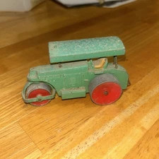 Vintage Dinky Toys  Lesney  No. 25P Aveling-Barford  Road Roller