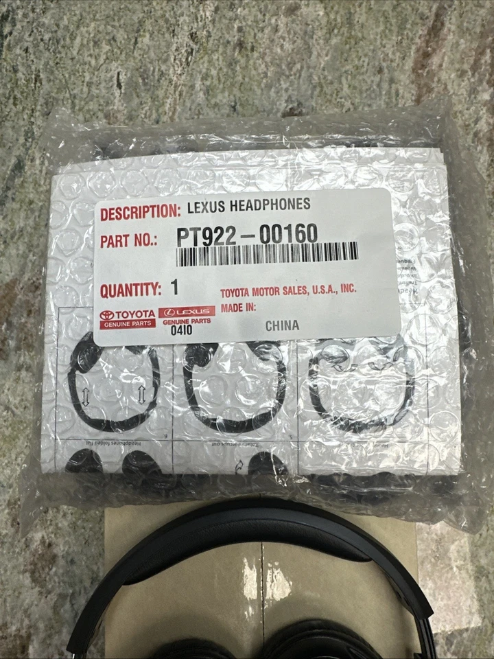 Auriculares inalámbricos OEM Lexus PT922-00160 DVD Auriculares de entretenimiento (Juego de 2) Foto 2 de 4