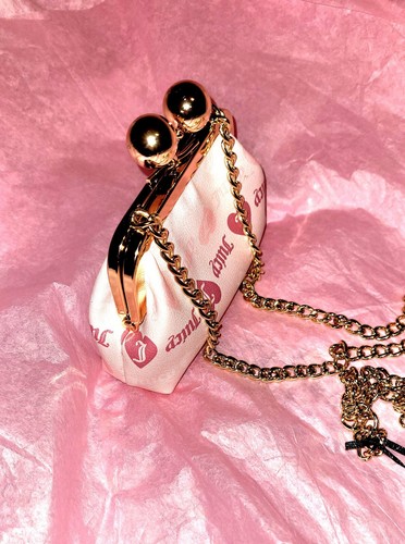 Precioso🩷 Juicy Couture 🩷 Las niñas solo quieren divertirse 🌟 Monedero Kisslock 👛 - Imagen 6 de 7