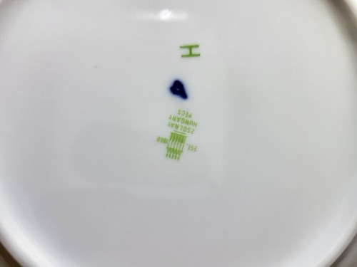 (2) ZSOLNAY HUNGARY PECS White Cobalt POMPADOUR Porcelain 8 3/4" Soup Bowls - Picture 6 of 6