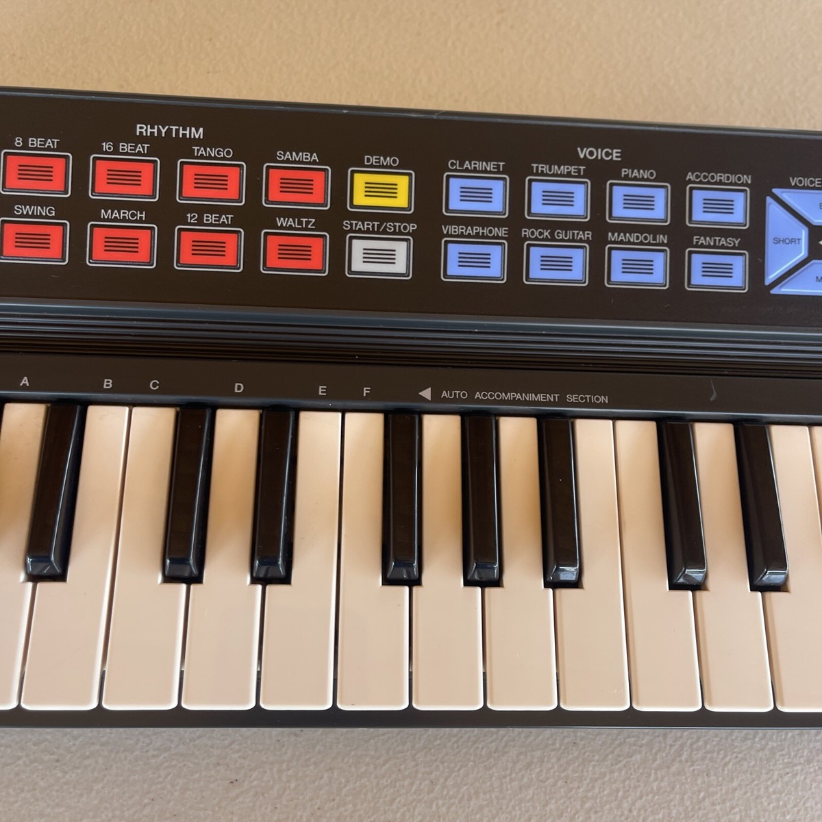Vintage Yamaha Porta Sound PSS-125 80s Music Synth Keyboard