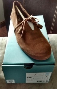 toms dark amber suede