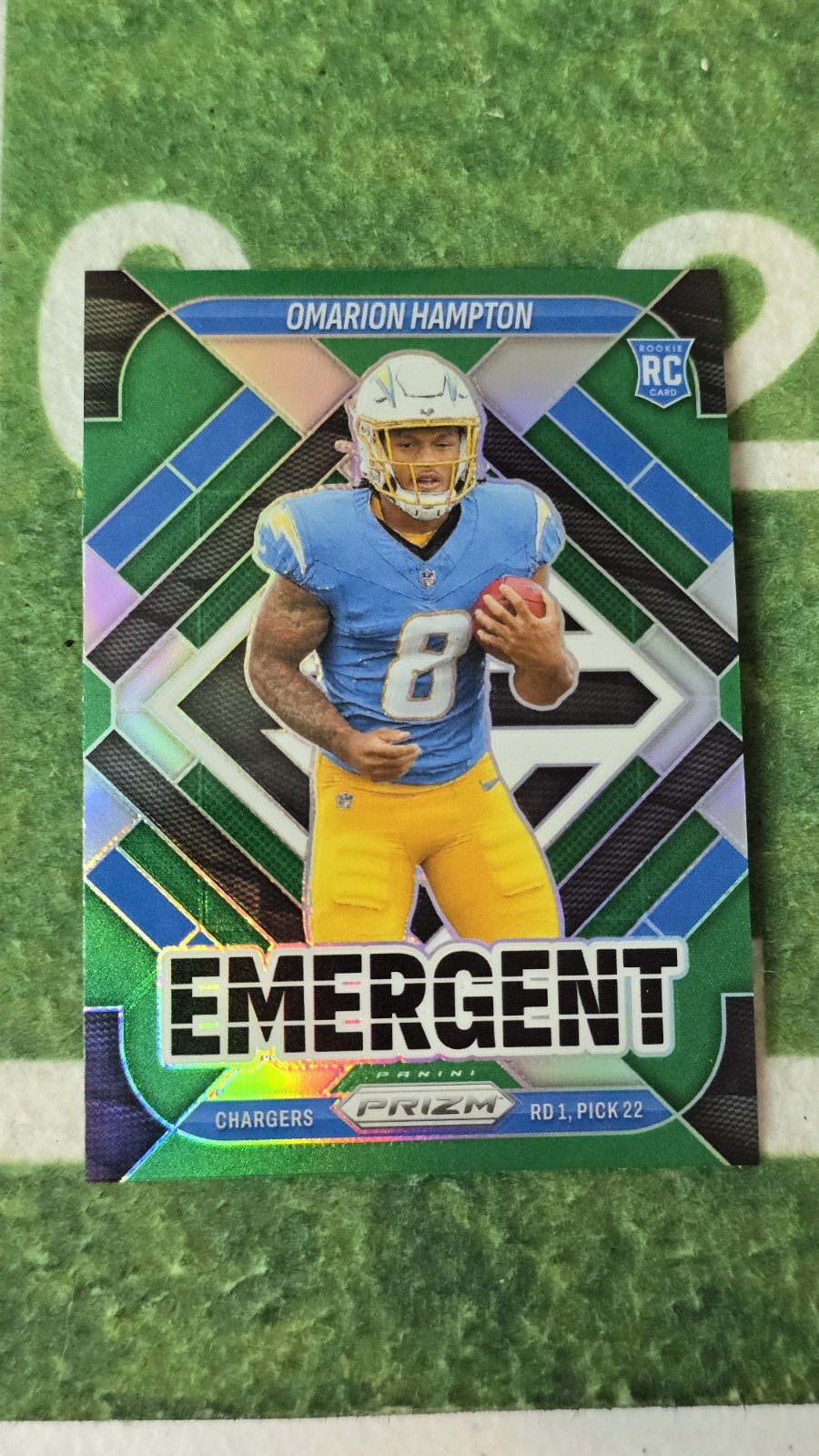 2025 Panini Prizm Emergent Green Wave #9 Omarion Hampton RC