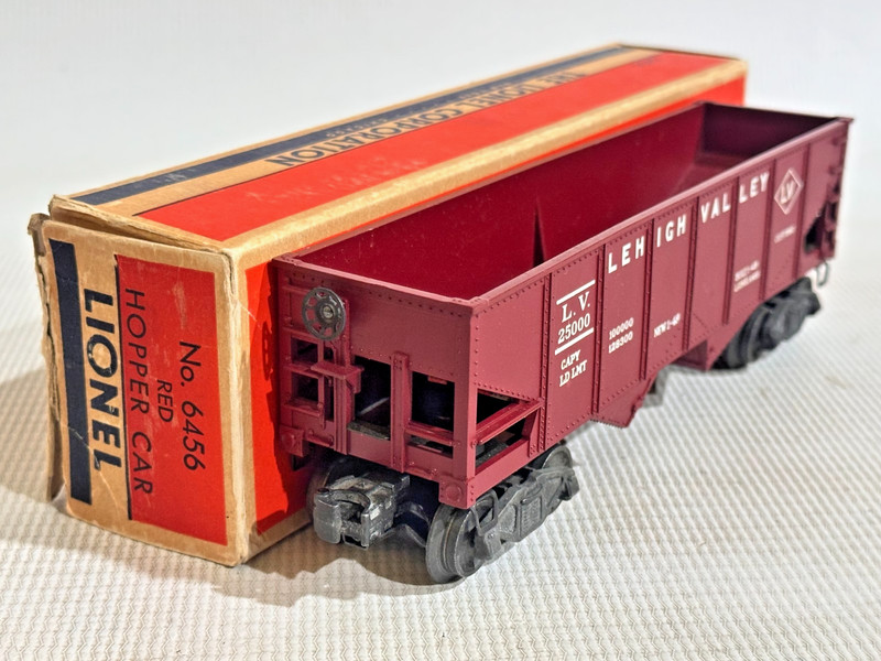 LIONEL POSTWAR VERY NICE 6456 RED LEHIGH VALLEY SHORT HOPPER CAR W/ OB LF