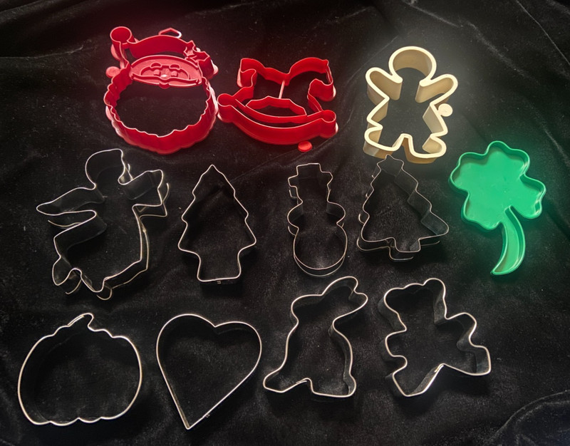 COOKIE CUTTERS Plastic/Metal Ornaments Lot of 12 Christmas, Easter, Heart