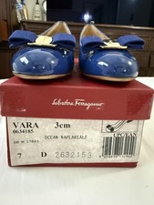 Salvatore Ferragamo Blue Patent Leather Bow Pump Round Toe US 7 D 0634185