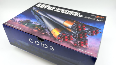 1/150 plastic model Soyuz rocket + transport train 1/150 scale PS