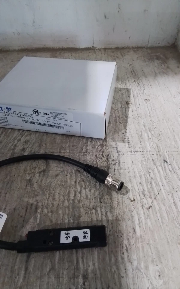 Eaton Cutler Hammer 14101AQD03 Photoelectric Sensor Polarized Reflex (WP20) - Image 3 of 4