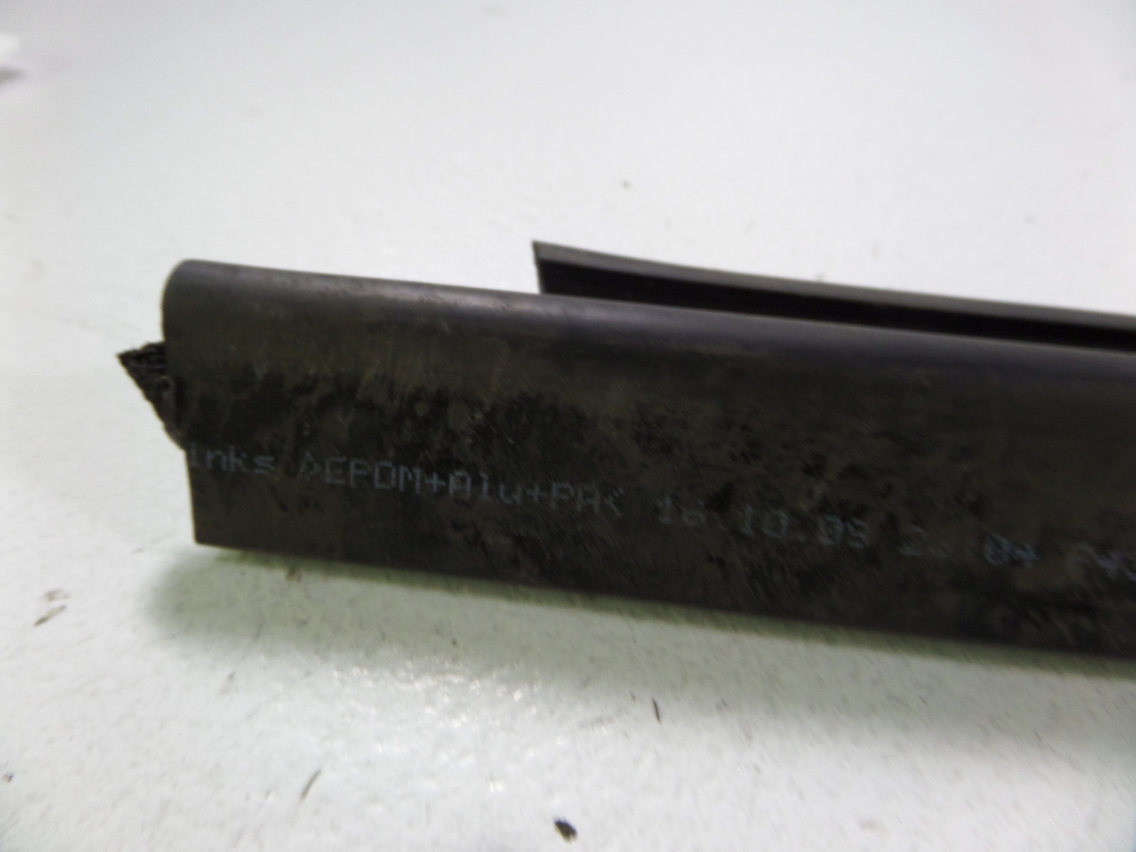 06-13 Bentley Continental Flying Spur Rear Left Door Seal Trim Moulding 07 08 09