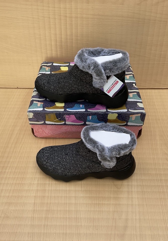 Skechers Womens Go Walk Massage Fit Boots Sweet Winter Thermal Snow