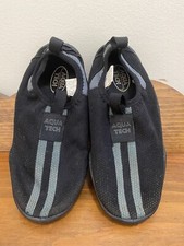 aqua tech swimming shoes boys Size 13
