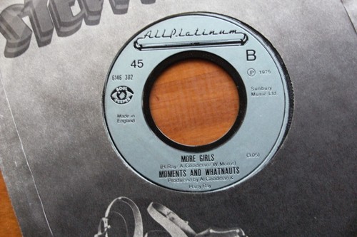 MOMENTS & WHATNAUTS 1975 GIRLS 7" SINGLE VINYL 45 rpm RECORD - Picture 4 of 4