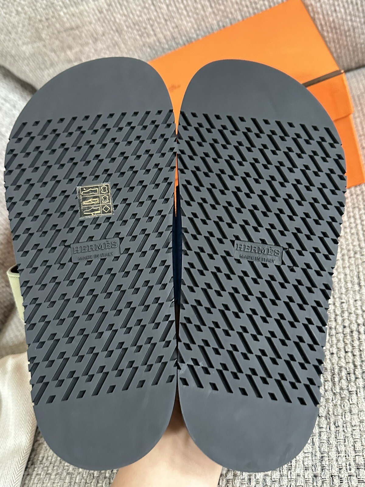 Size 40EU NIB HERMÈS Bleu Cameo / Vert Céladon Women’s Chypre Sandals thumbnail 14