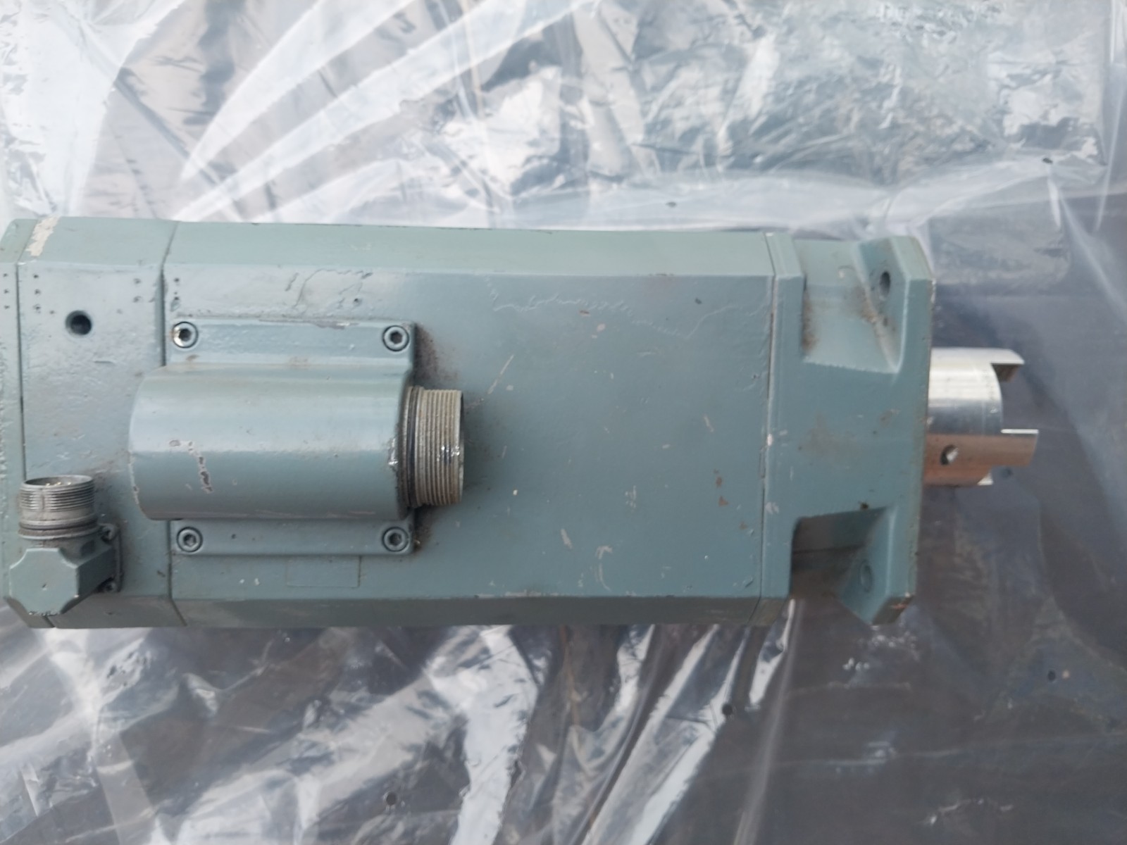 SIEMENS BRUSHLESS SERVO MOTOR 1FT6084-8AF71-4AB1
