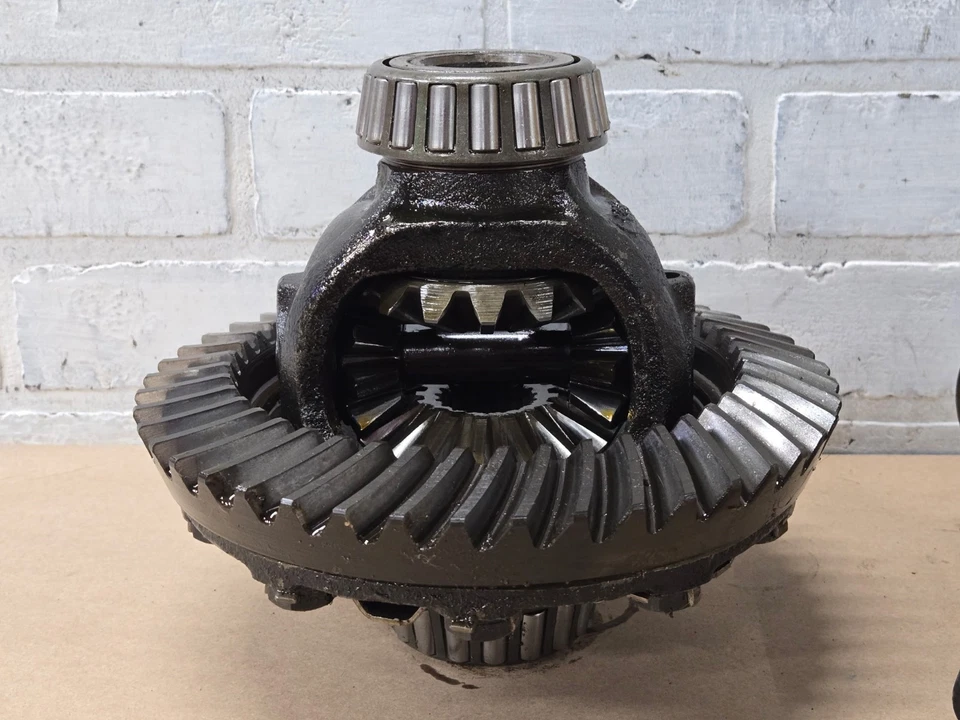 Jeep 1962-72 Gladiator Truck Wagoneer delantero Dana 44 anillo piñón y portador 4,09 Foto 2 de 4