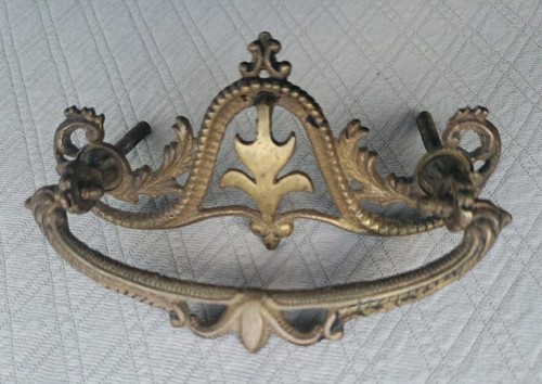Frühe wiedergewonnene viktorianische Bronze Schublade Ziehen Schrank Griff Ziehen 4" x 2-1/4 L317