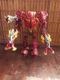 LEGO BIONICLE: Glatorian set of 2 Malum (8979) and Strakk (8982)