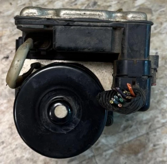 2003-2006 Chevy Tahoe ABS Anti-Lock Brake Pump Module Assembly OEM Tested Clean Foto 2 de 4