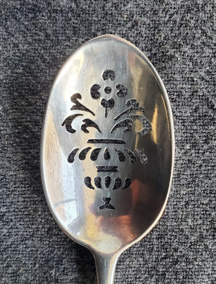 Jarrón antiguo de plata de ley y cuchara de flor Mote Foto 3 de 4