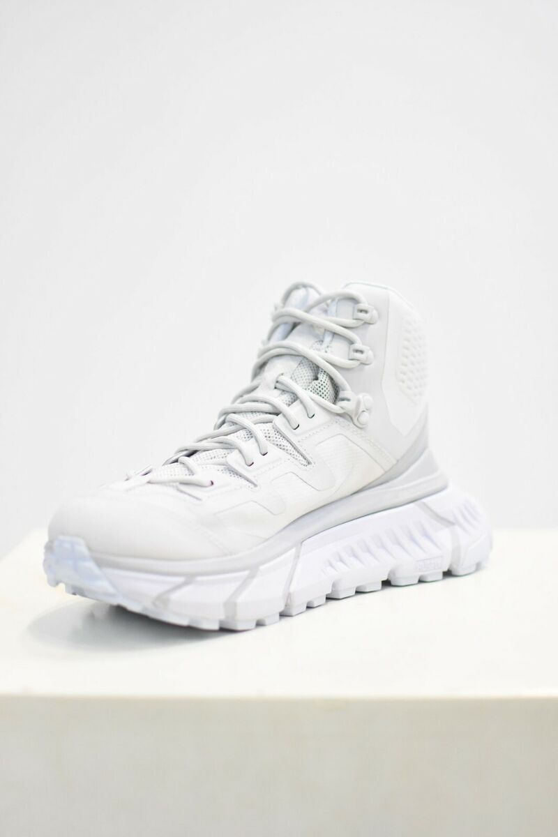 HOKA ONE ONE TENNINE HIKE GTX WHITE NIMBUS CLOUD 1123113 HOKA ONE ONE TENNINE HIKE GTX WHITE NIMBUS CLOUD 1123113